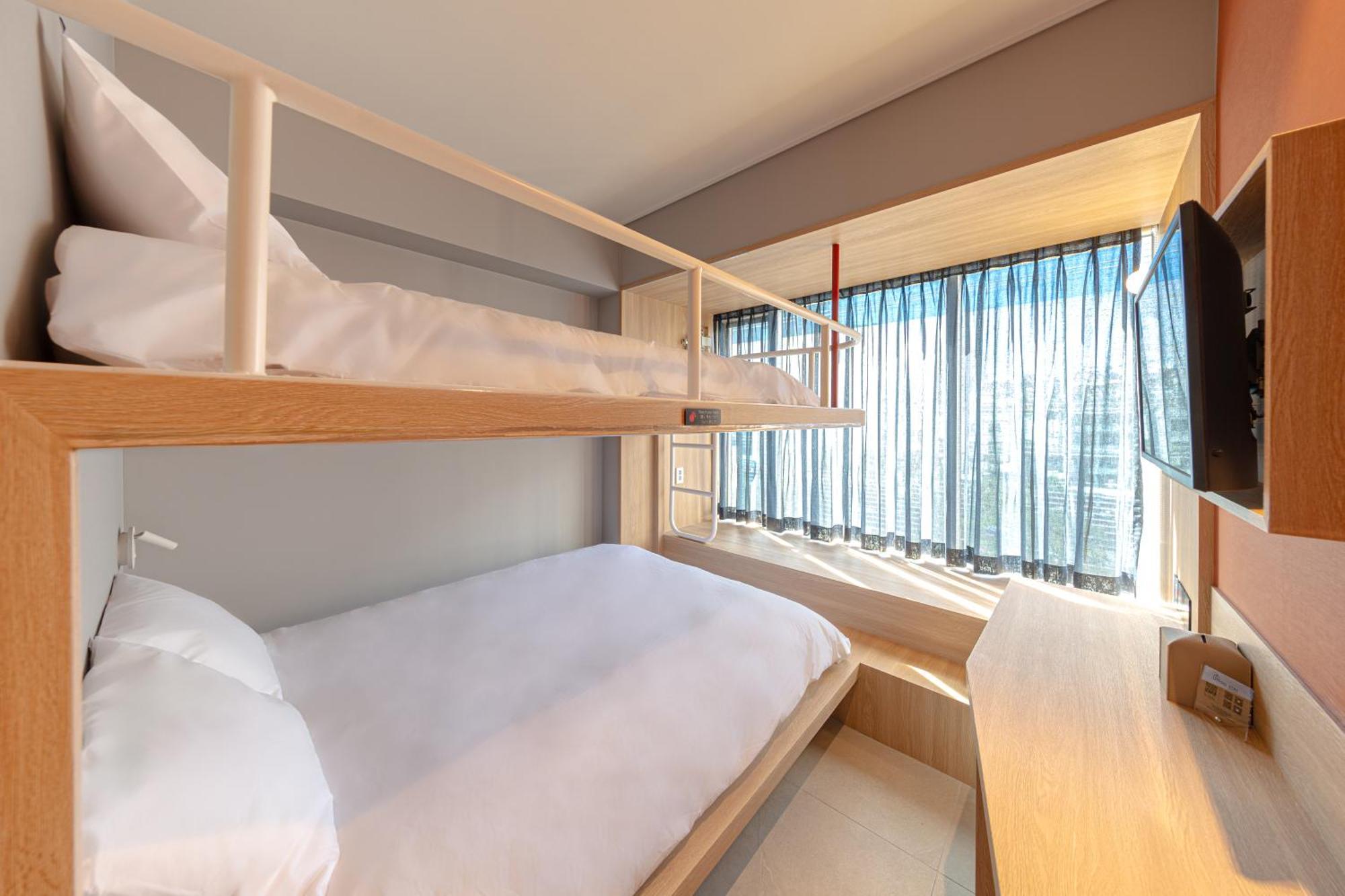 Uhoostay Myeongdong Guesthouse Seoul Ngoại thất bức ảnh