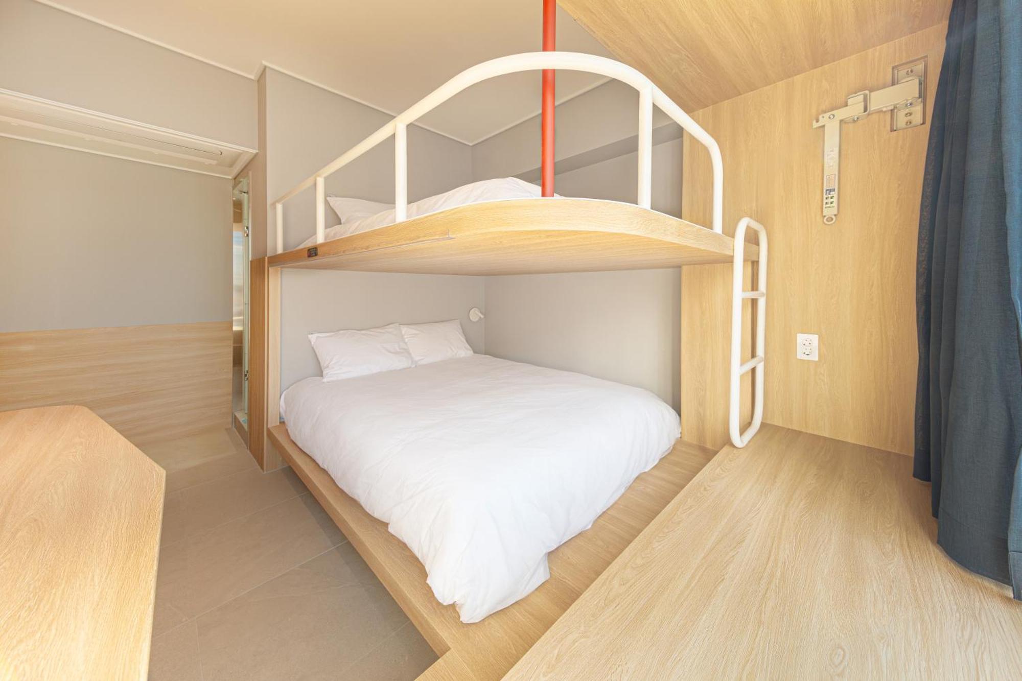 Uhoostay Myeongdong Guesthouse Seoul Ngoại thất bức ảnh