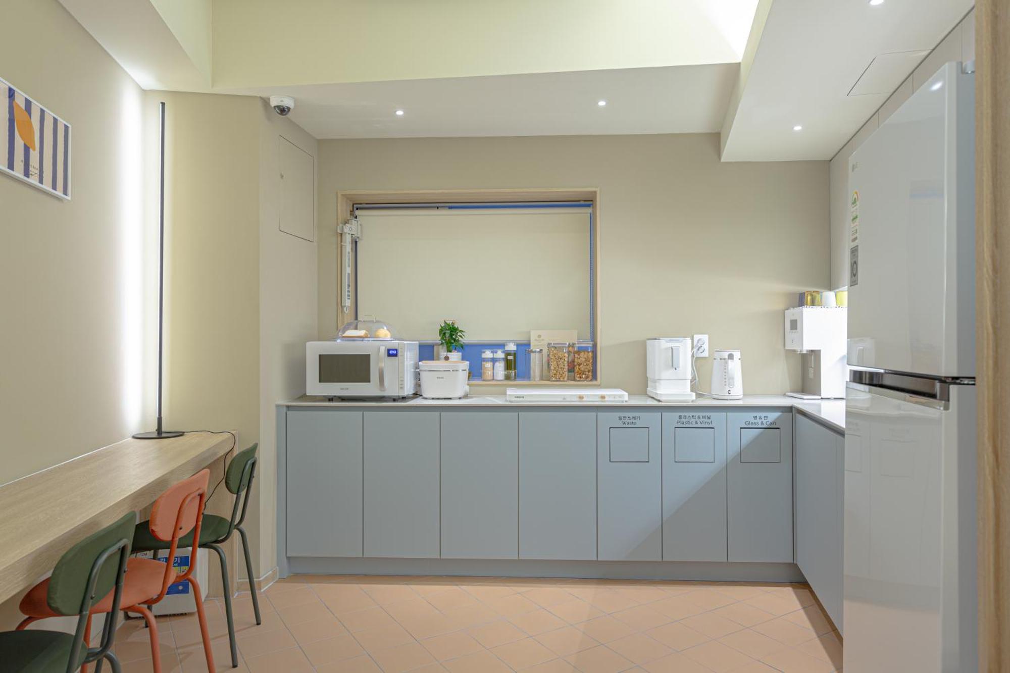 Uhoostay Myeongdong Guesthouse Seoul Ngoại thất bức ảnh