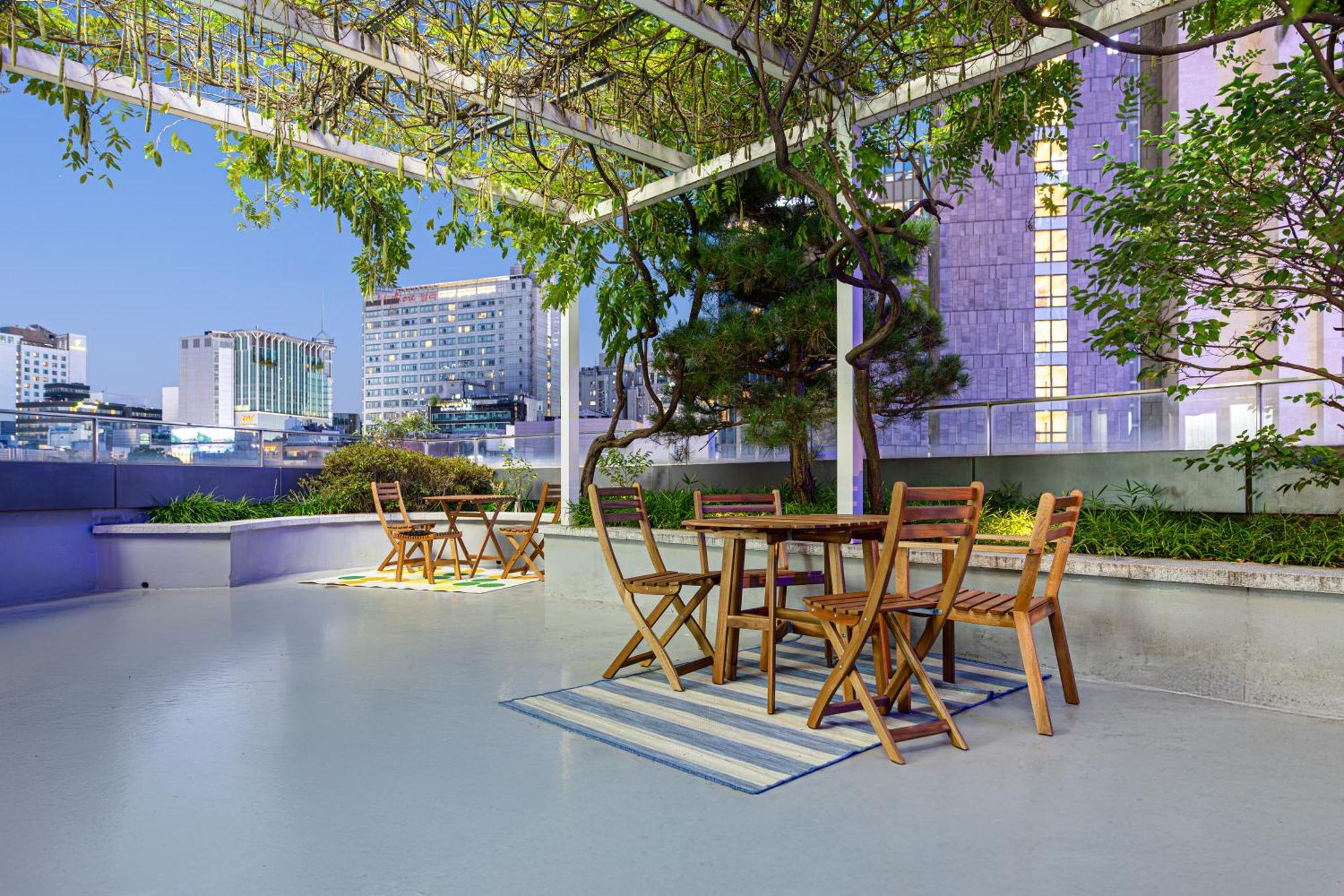 Uhoostay Myeongdong Guesthouse Seoul Ngoại thất bức ảnh